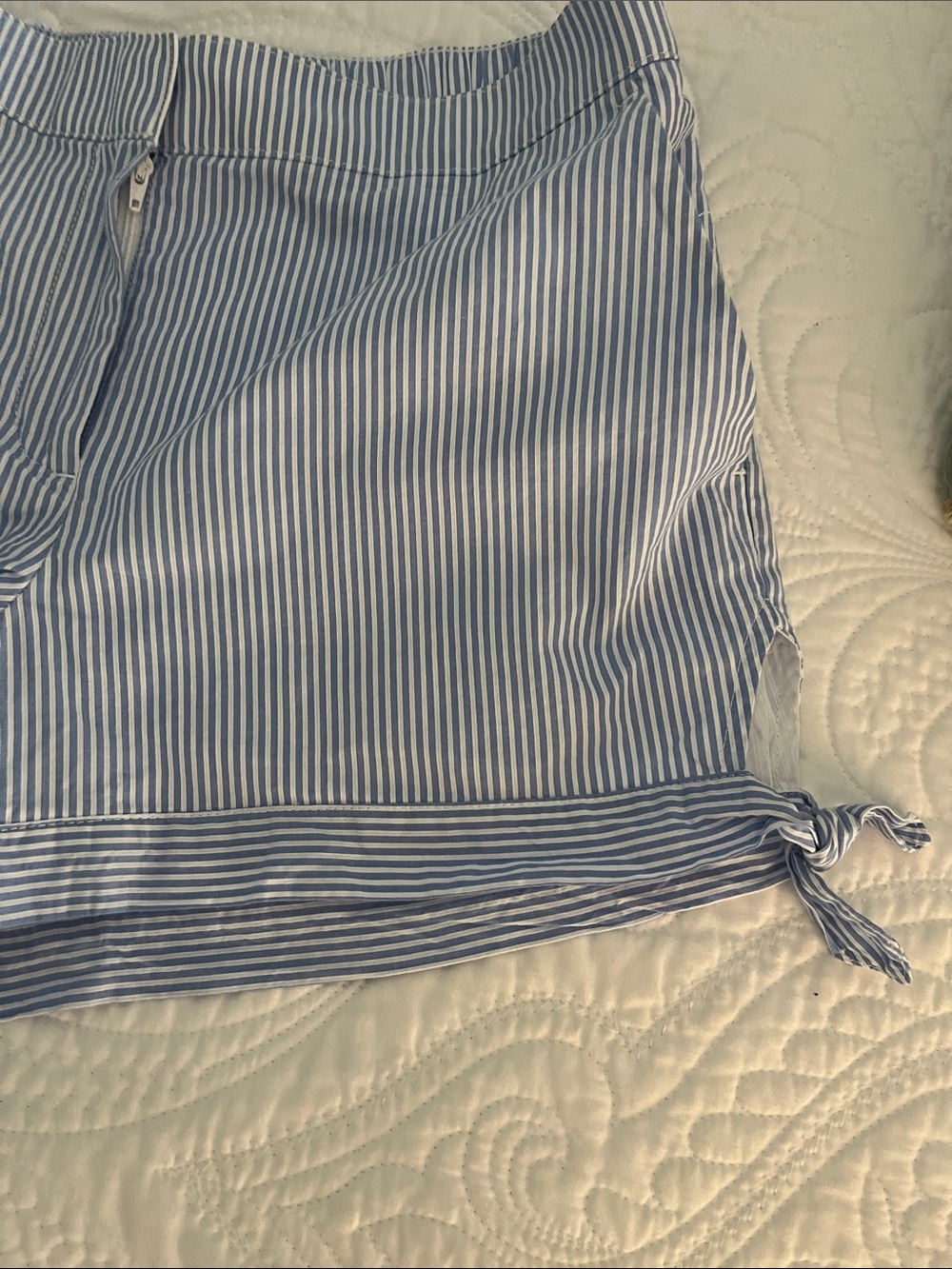 Loft Striped Blue Women's Shorts - Casual Summer Short - size 4